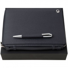 Hugo Boss:  c  4  , -