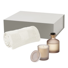   Mizu, Cella,  (, , )