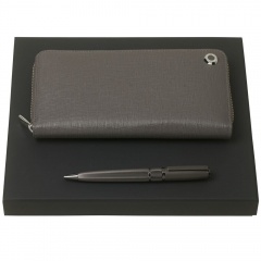  Hugo Boss:     , 