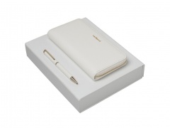   Bagatelle: ,  