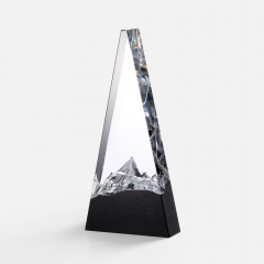 ����� Upward